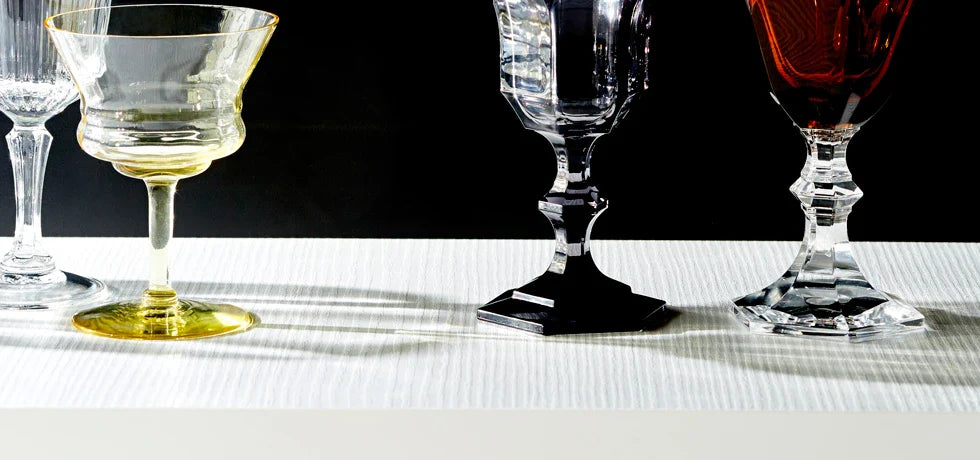 Wilsonart Laminate 1595 Black and D354 Designer White