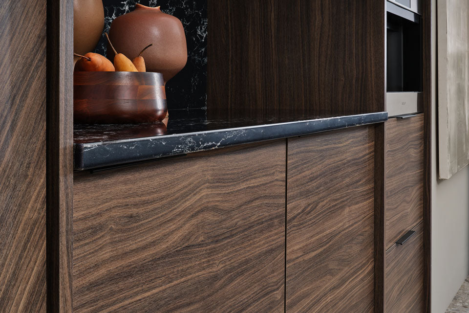 ウォールナット Sabine Walnut - 8254 - Wilsonart Laminate Sheets – Cabinetmaker