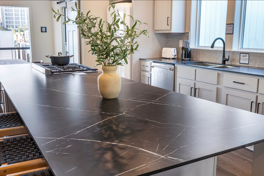 Wilsonart Thinscape Slab - Pietra Noir